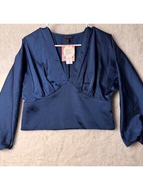 NWT Banana Republic Snobbish collection blue size 10 V-Neck Top satiny blouse
